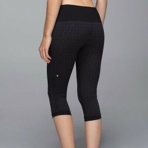 Lululemon In The Flow Crop Leggings